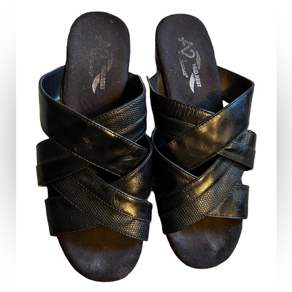 A2 heelrest black wedge sandals - Picture 2 of 7